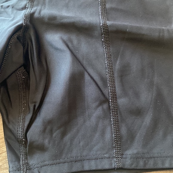 ☀️ 6 for $26 ☀️ Under Armour Bike Shorts - Picture 6 of 6